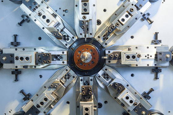 11の軸線紡績工モーター、安定した性能を搭載する機械を作るCamless CNCのばね